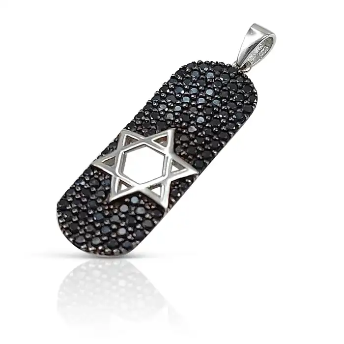 תליון מגן דוד על רקע זירקונים שחורים 14K