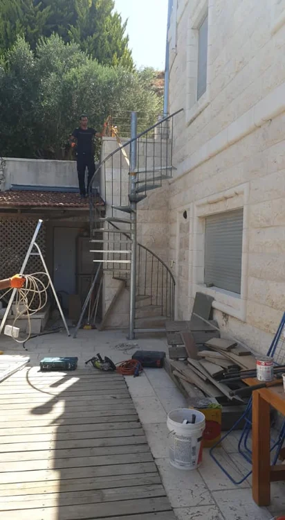 בניית מדרגות