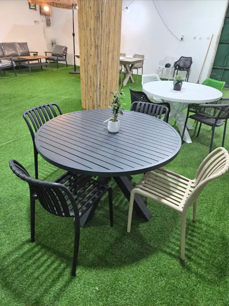 פינת אוכל עגולה "דטרויט" צבע אפור כהה