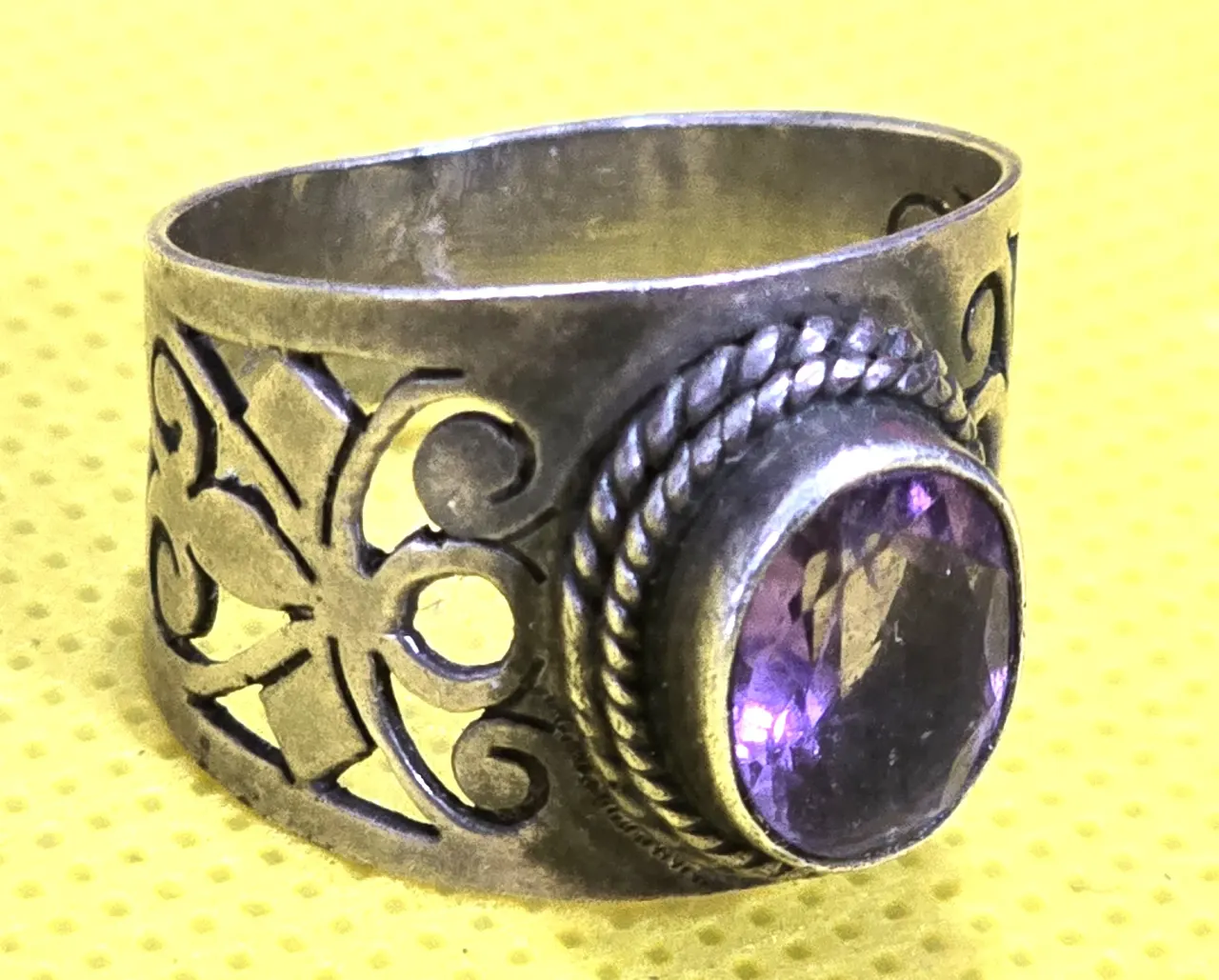 טבעת כסף 925 חתום שבוץ אבן אמטיס מידה 6.5