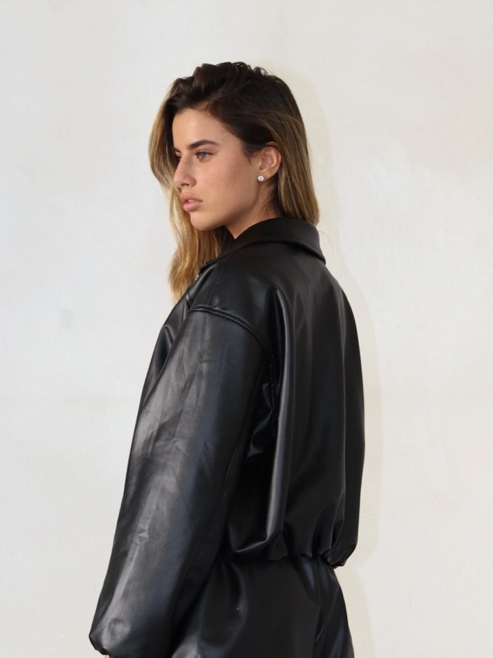 מעיל עור שחור