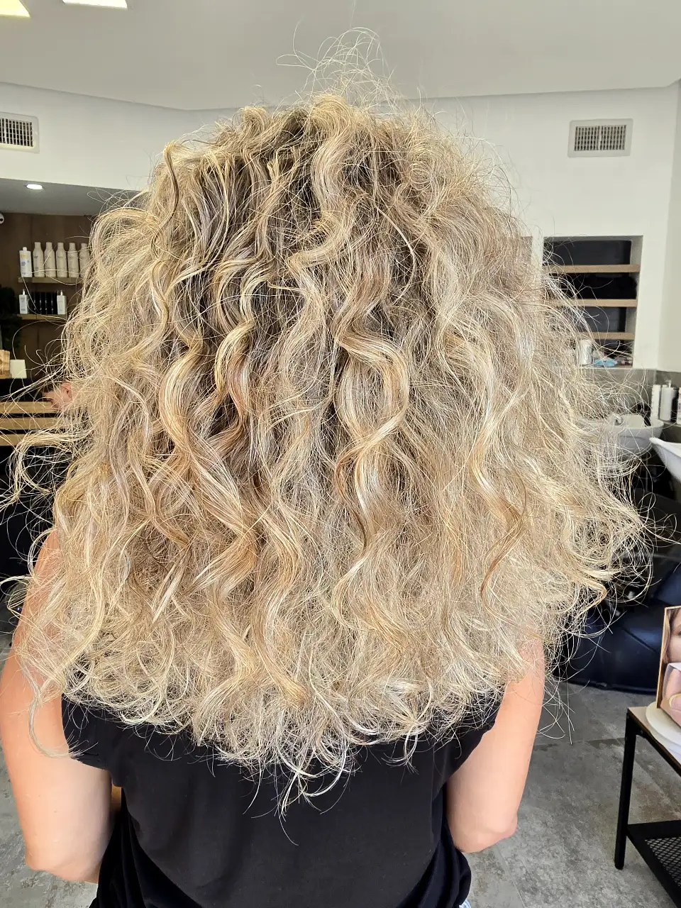 תספורות ועיצוב תלתלים