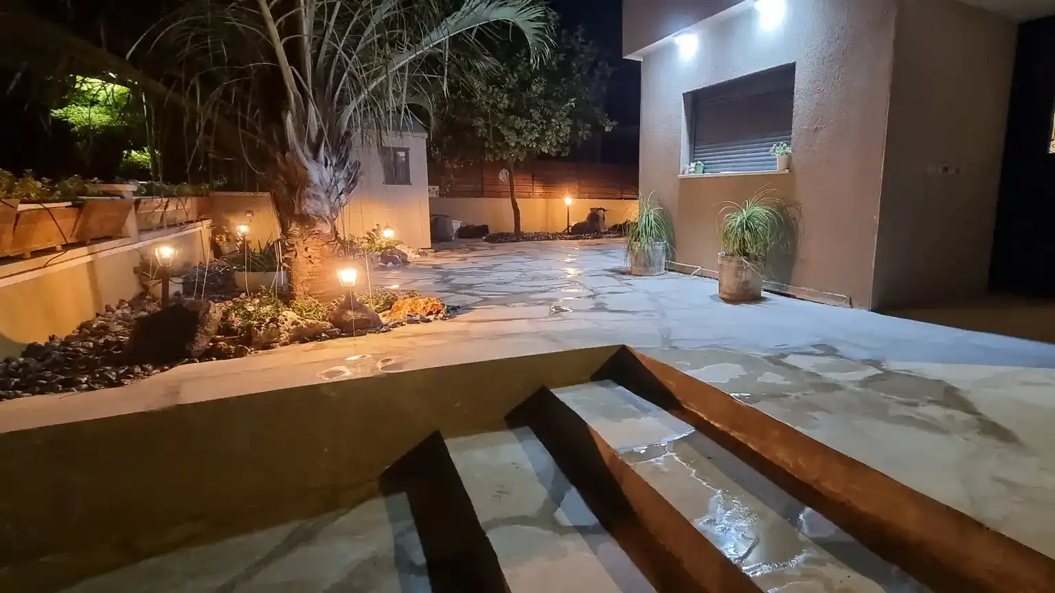 עבודות אבן טבעית- טרסות וריצוף חוץ