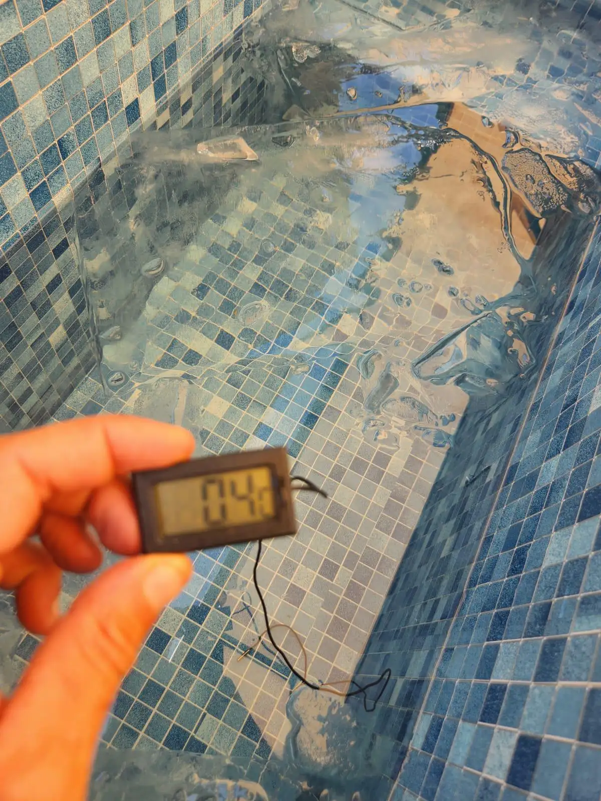 חשיפה לקור באמבטיית קרח