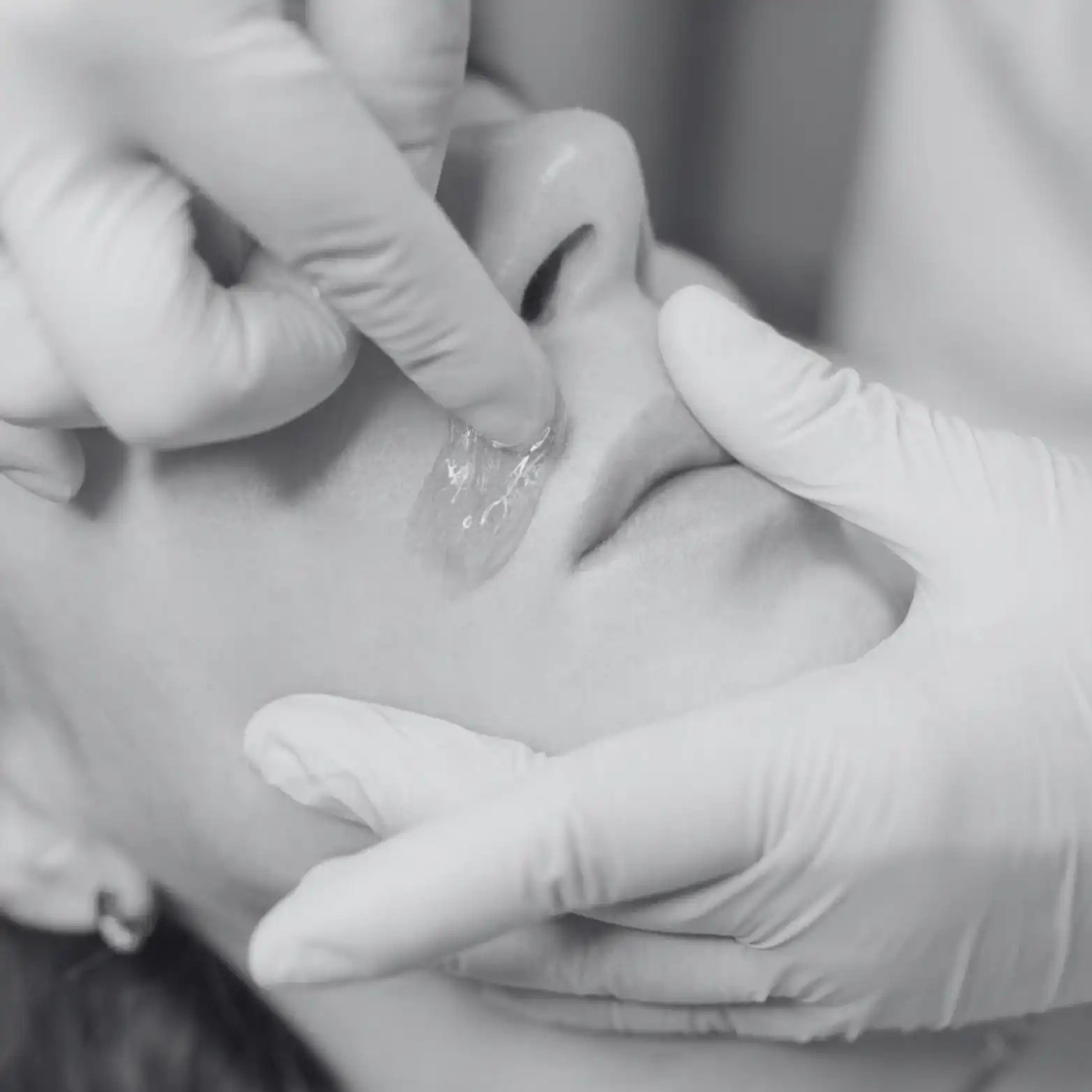 עיצוב גבות + שפם