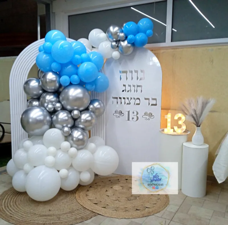 קיר עץ