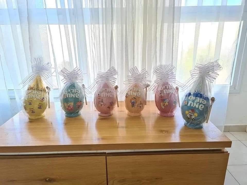 ביצי שוקולד משלוח מנות