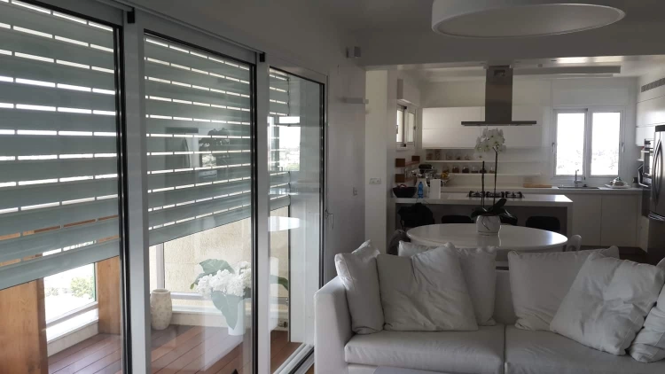 תריסי גלילה מערכת אלחוטית של סומפי