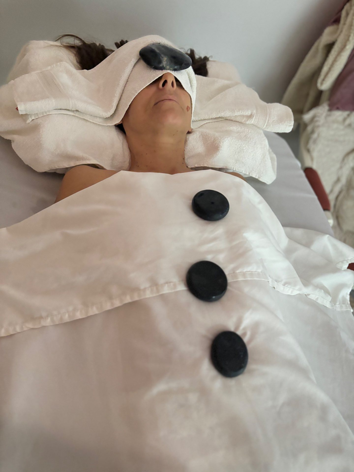 טיפולים במגע