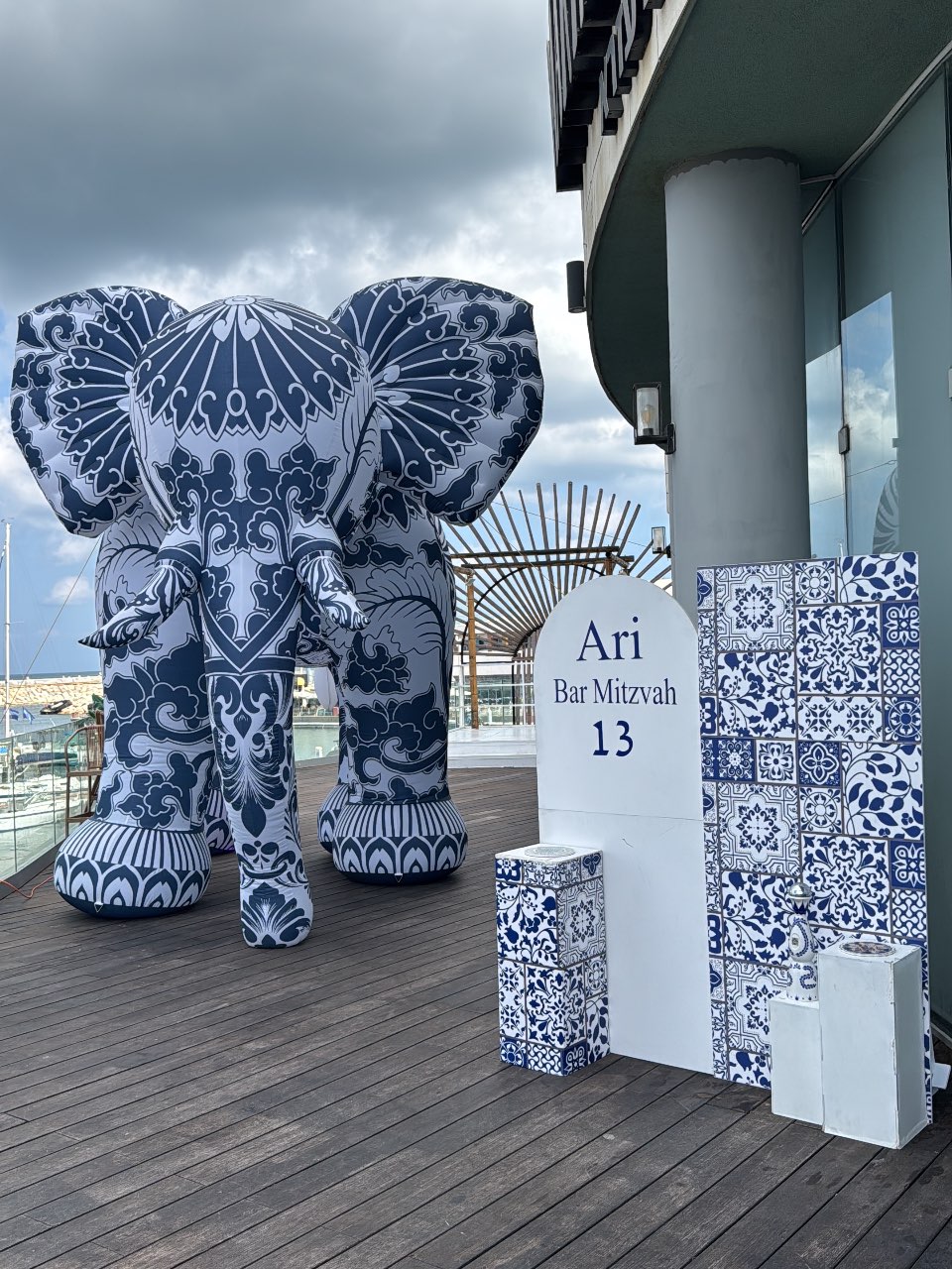 קיר צילום בסגנון יווני