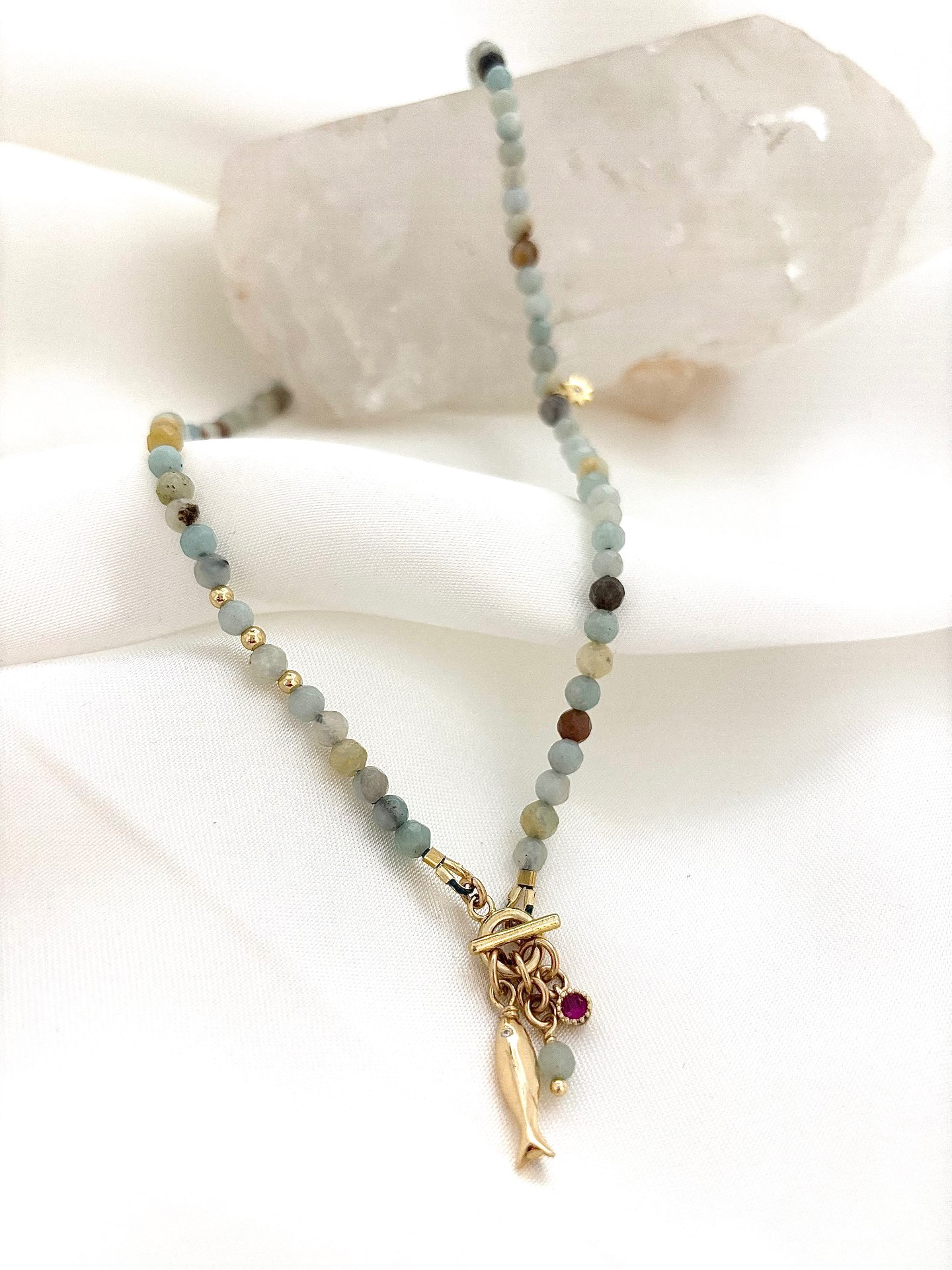 אביבה – שרשרת מאבני אמזונייט