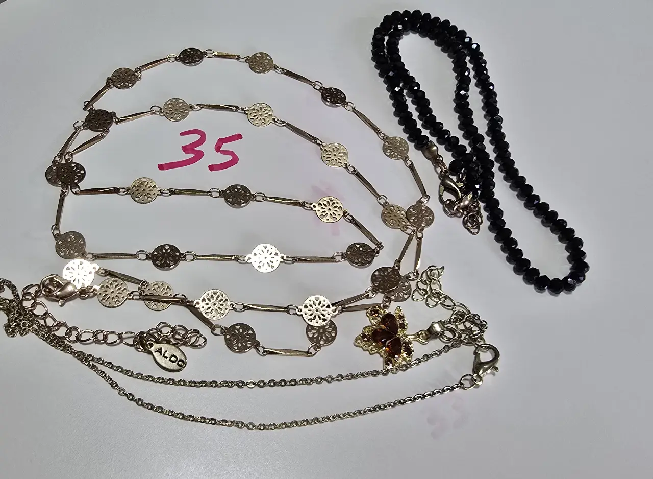 לוט של שלוש שרשראות לצוואר יפיפיות תכשיטי אופנה