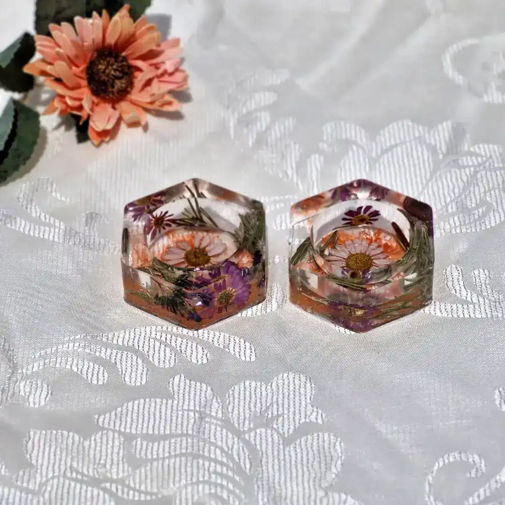 פמוטי משושה 