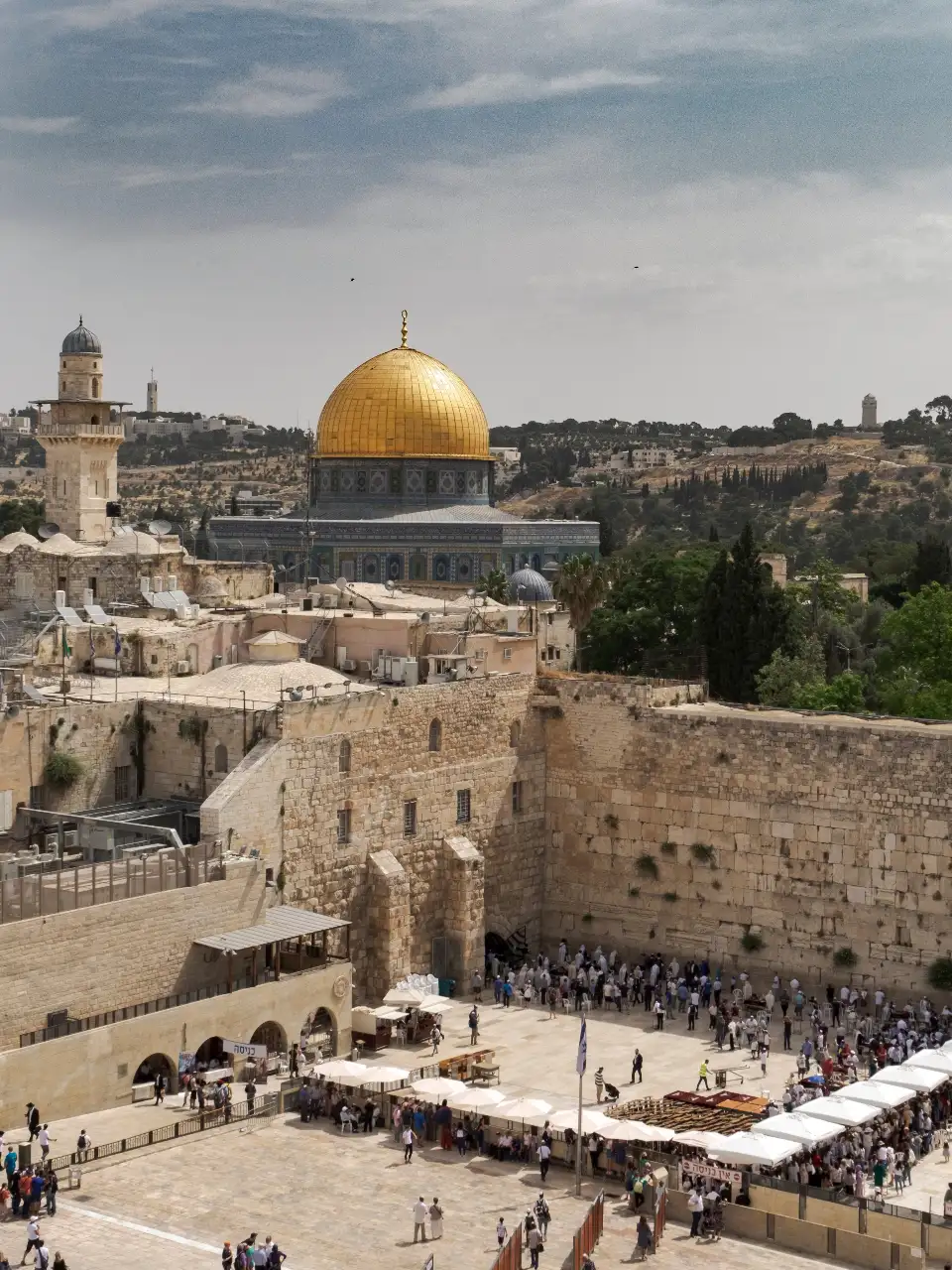 How to Plan the Perfect Surprise with a Proposal photographer Jerusalem