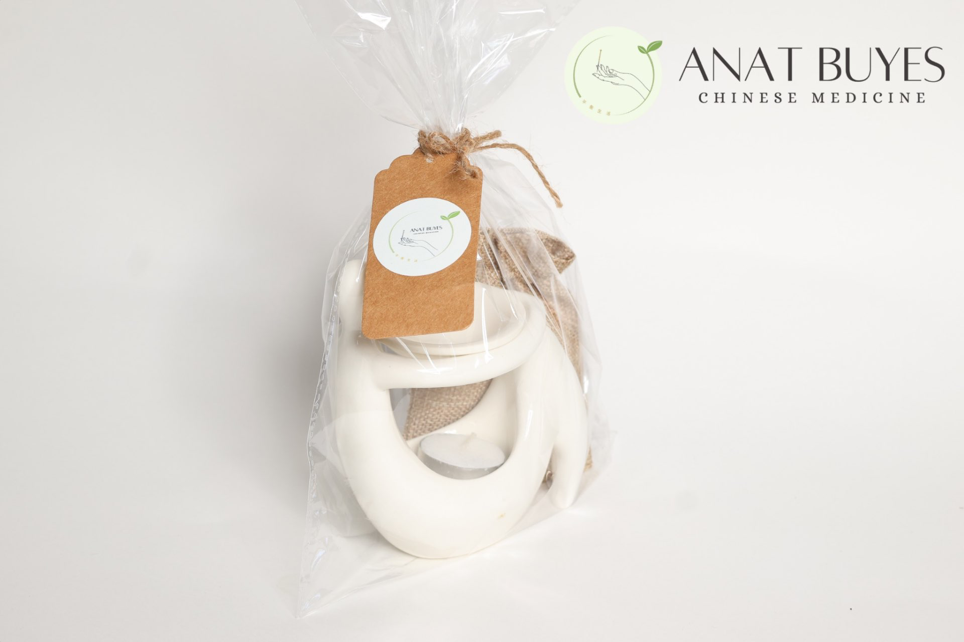 מוצרים טבעיים: קרמים, נרות, פרחי באך