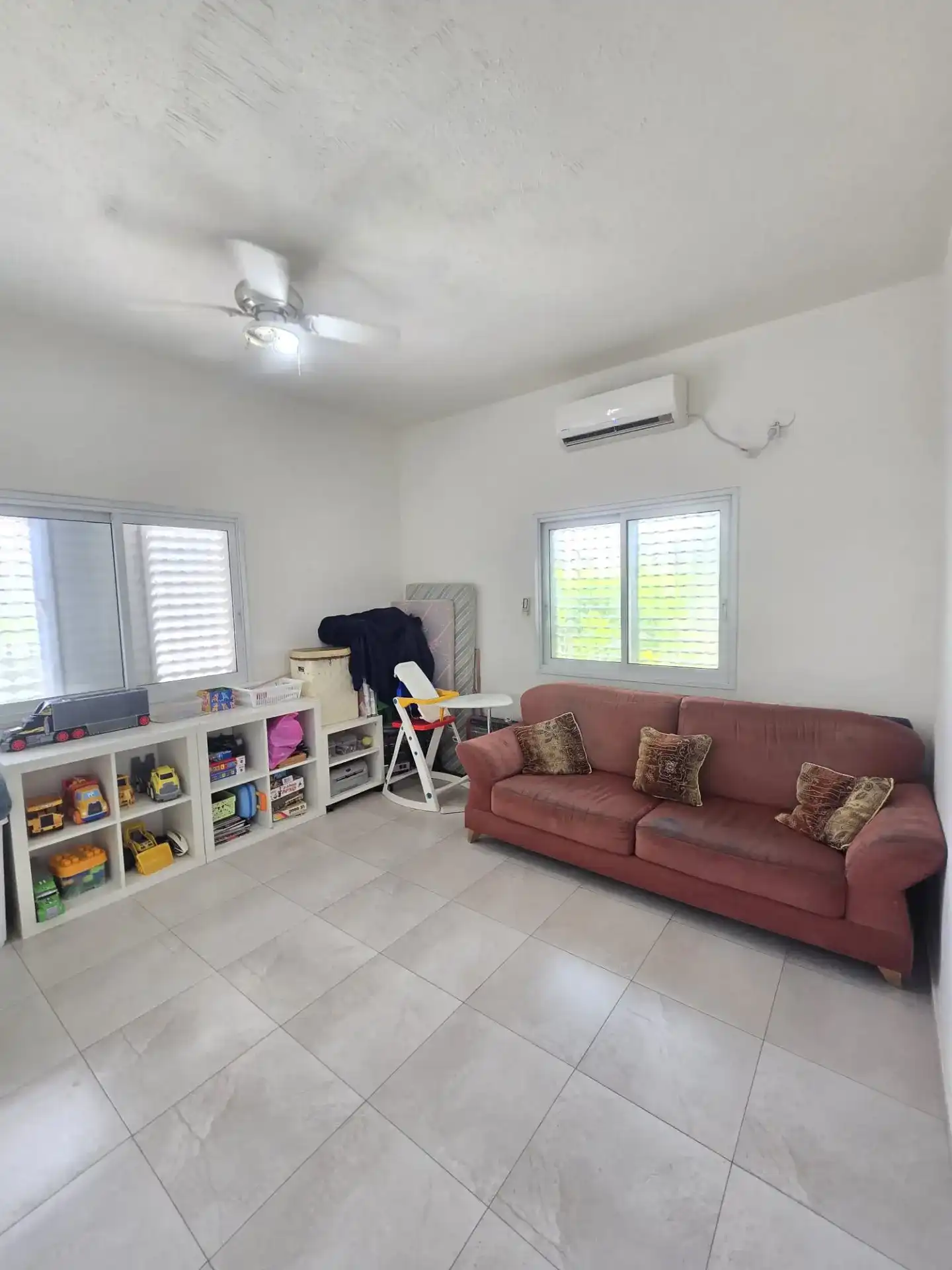 למכירה דו משפחתי בקריית אלון