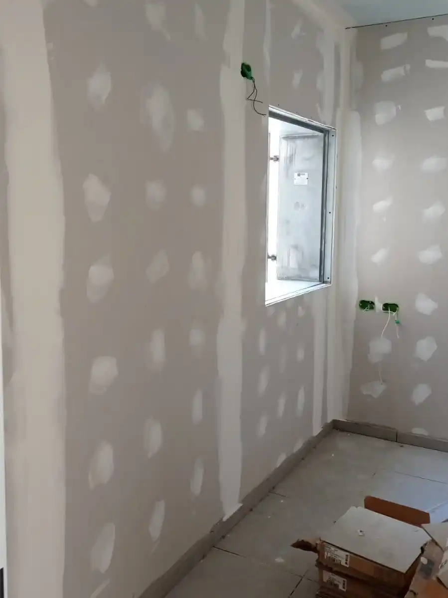  בנייה ועבודות מגבס