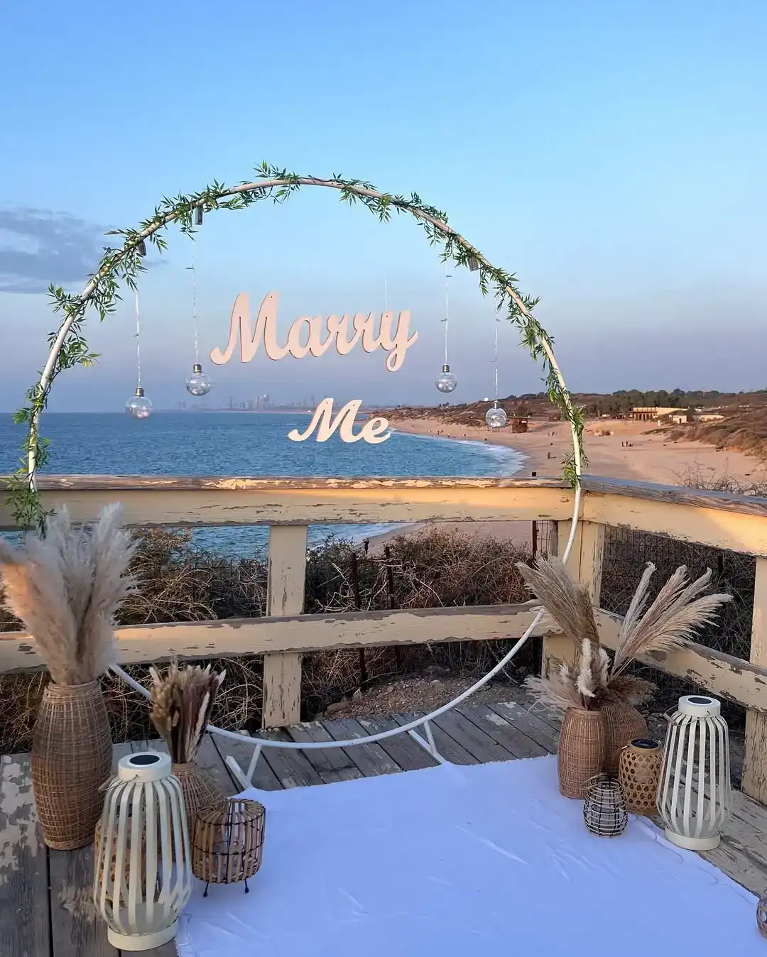 חישוק רומנטי להצעות נישואין – יצירת רגע בלתי נשכח בלב הטבע