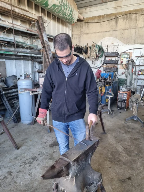 יום חווית יצירה בברזל