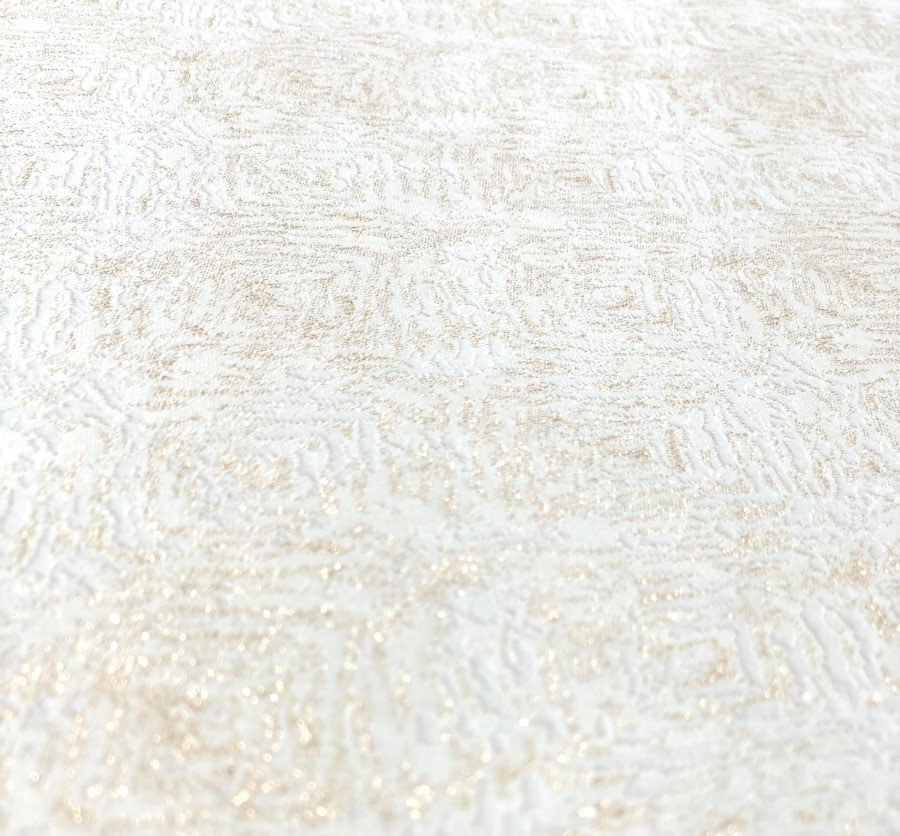 ז׳קארד דגם גיאומטרי צבע לבן