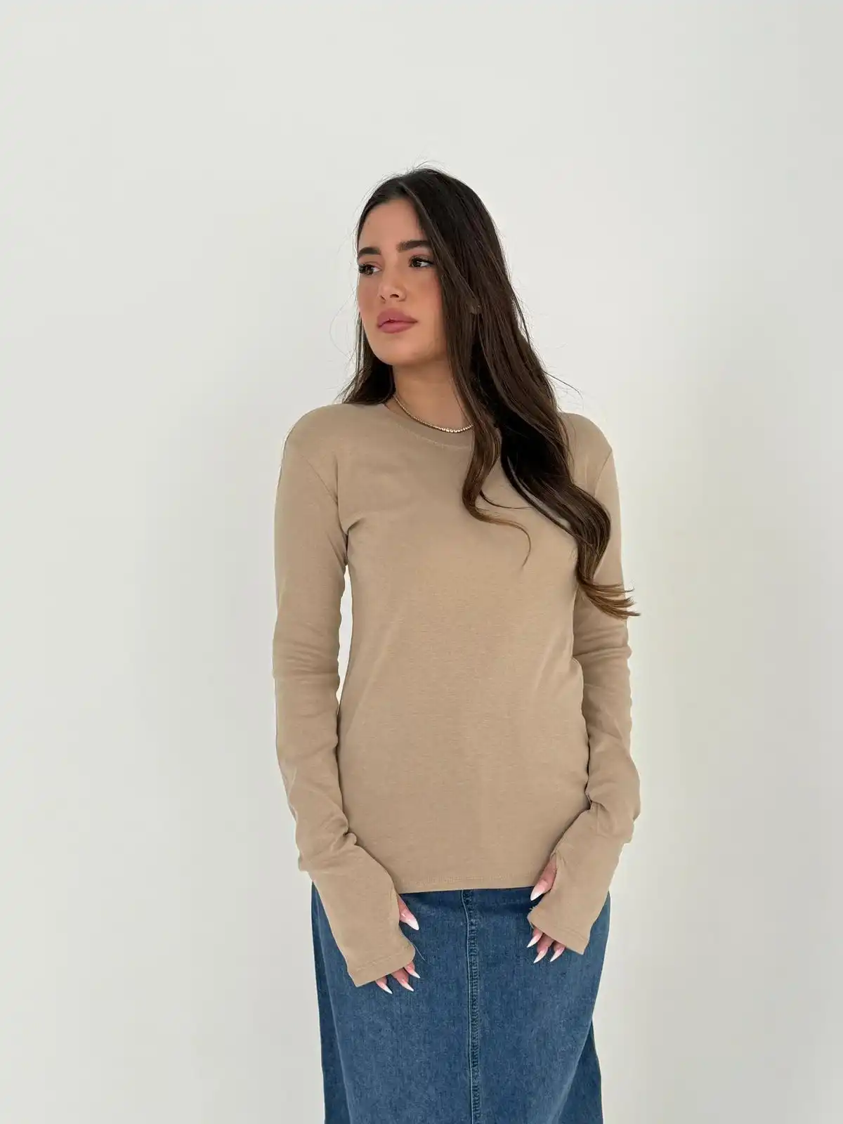 חולצת בייסיק כפפה