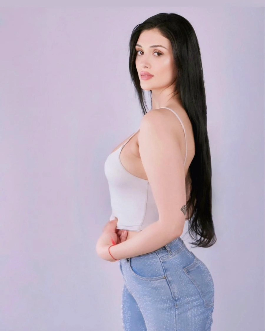 דורין אלחזוב - דוגמנית