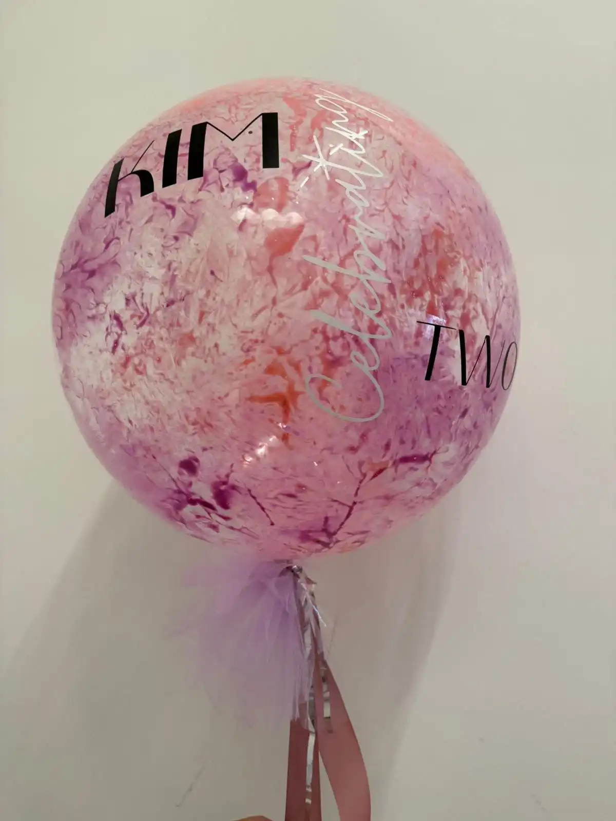 בלון קים – עיצוב יוקרתי שמשלב רוך, צבע וסטייל אישי