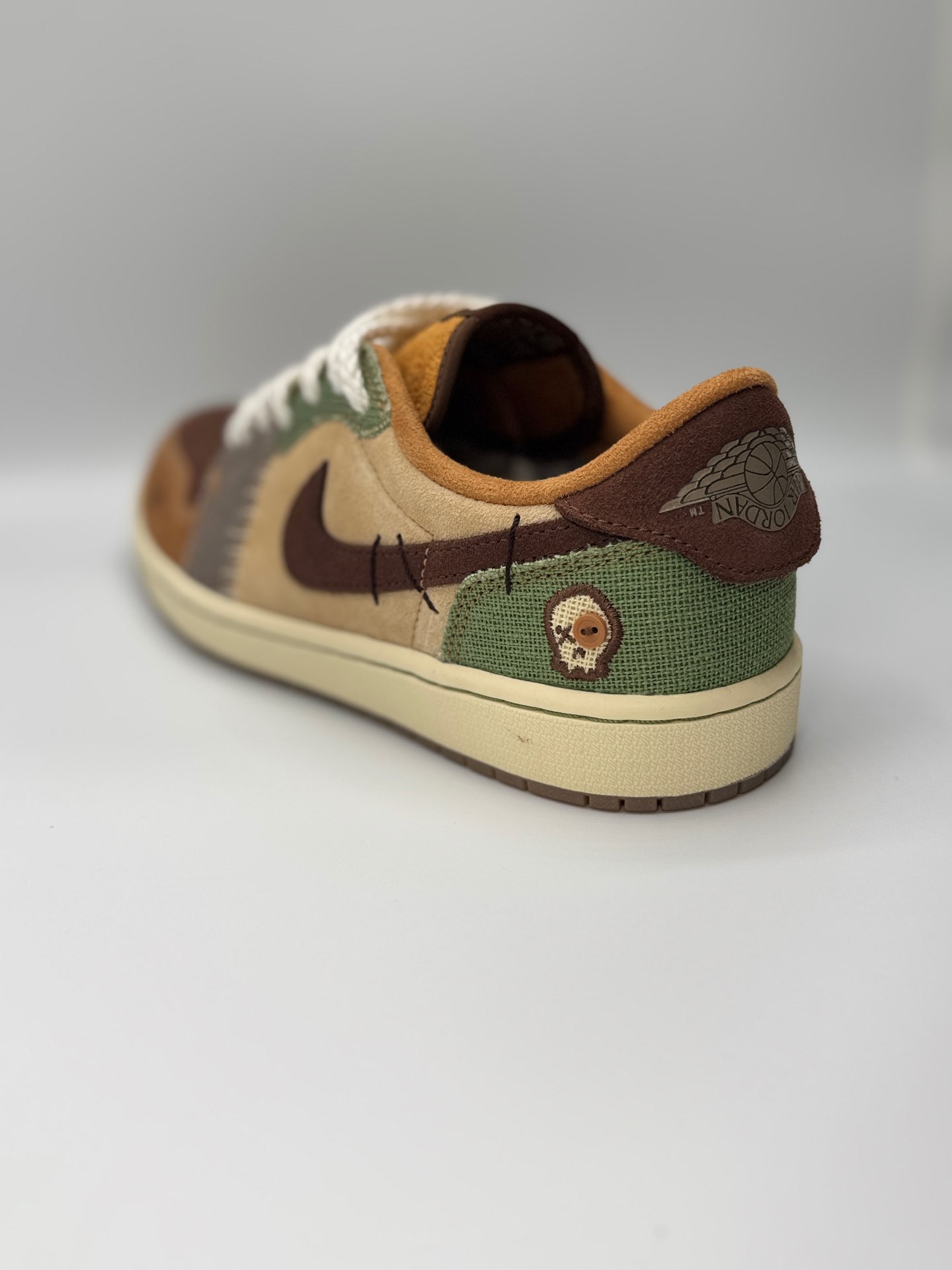 “Jordan 1 Low Og “Zion Williamson Voodoo