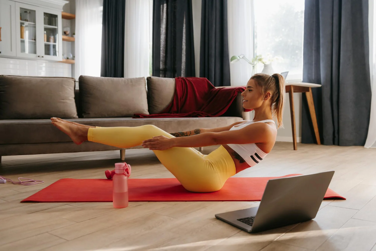 איך לבנות משמעת עצמית באימונים בבית