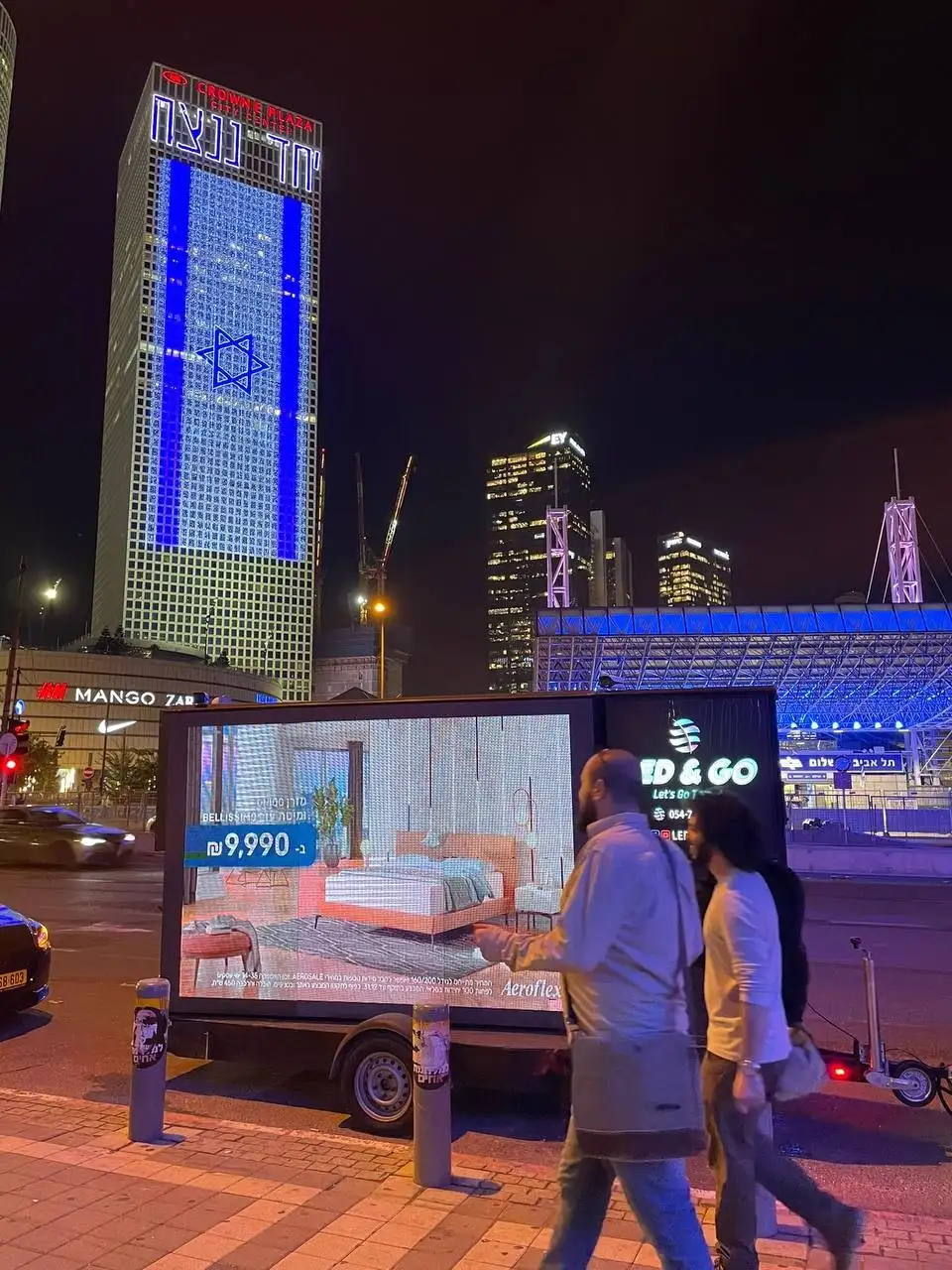 פרסום על מסכי LED ניידים