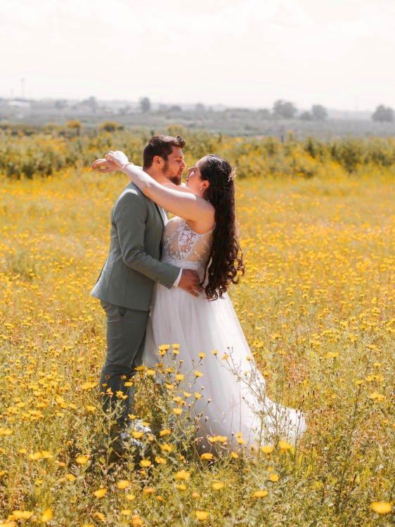 איך טאבון ביתי הפך לחלק מסיפור חתונה: החתונה של מעיין ואמרי