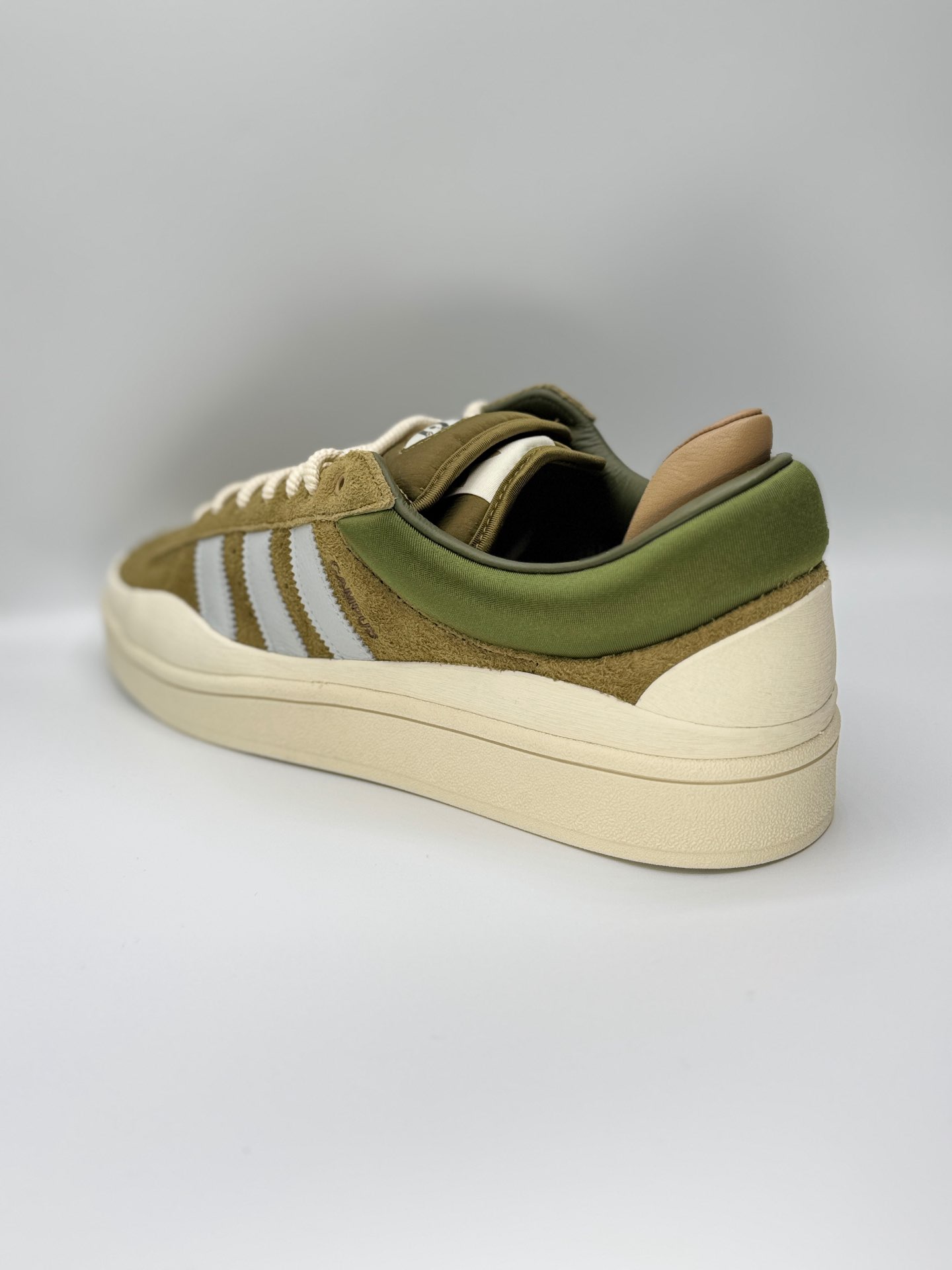 ״Adidas Campus Light “Bad Bunny Wild Moss