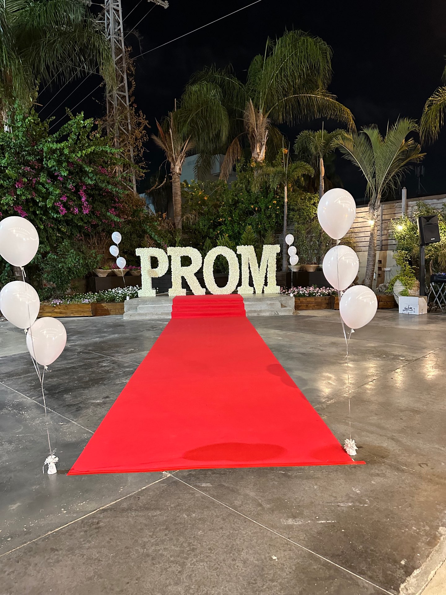 אותיות פרחים