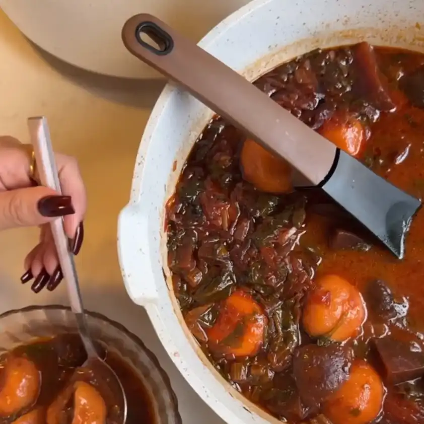 קובה במרק סלק / חמוסטה