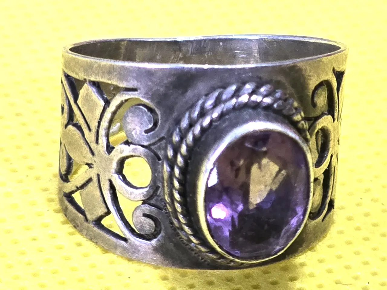 טבעת כסף 925 חתום שבוץ אבן אמטיס מידה 6.5