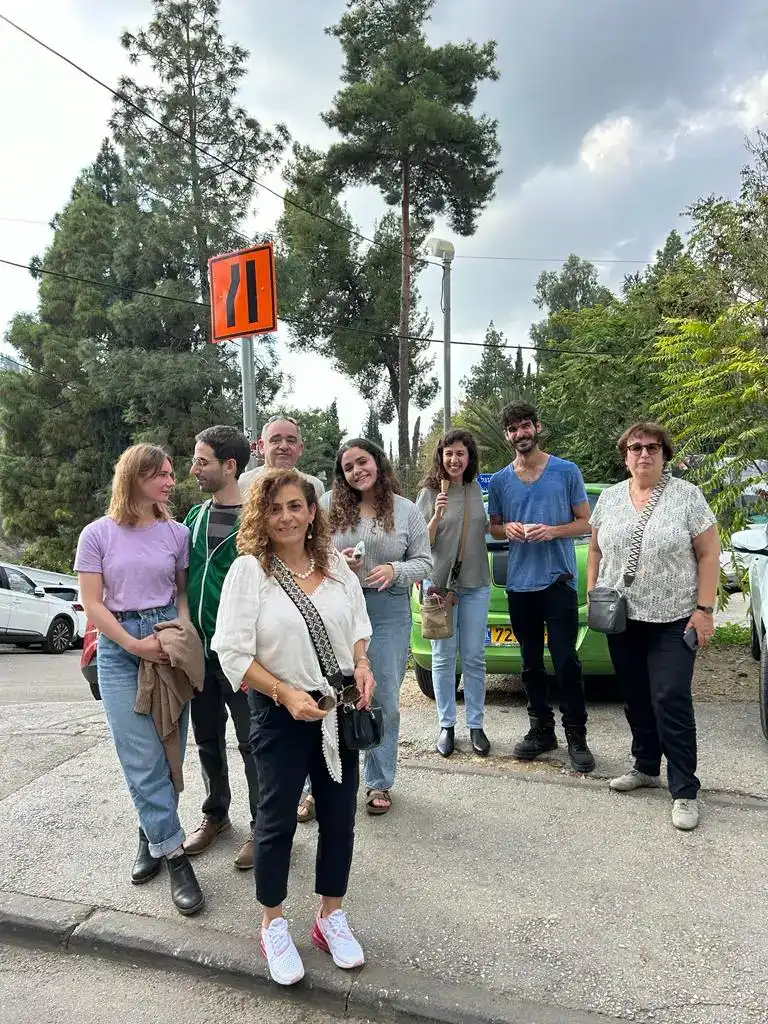 סיור מודרך בעין כרם בירושלים – חוויה אותנטית | טלי יהושע