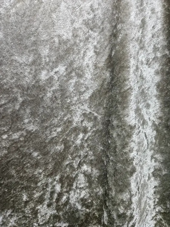 קטיפה למפות שולחן דוחה כתמים