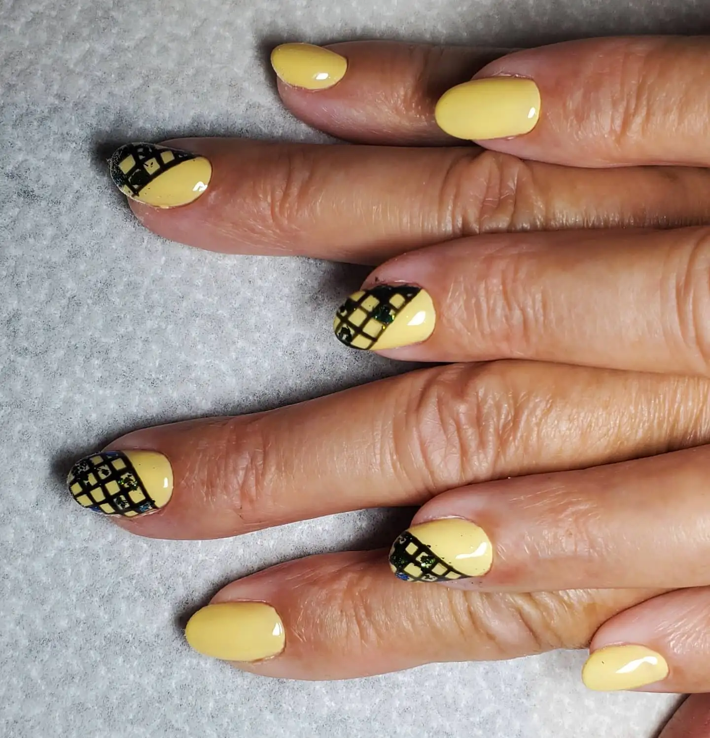 איך לבחור את סגנון הציפורניים המושלם עבורך