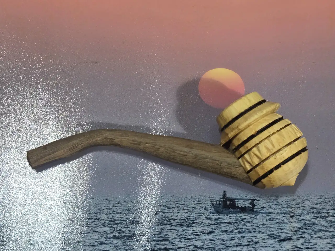 Pipe מקטרת מגולפת מעץ מלא עבודת יד. מצב כחדש, לא היתה בשימוש. אורך - 11.5 סמ