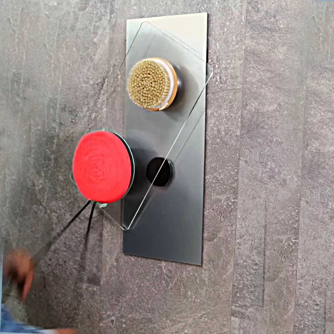 דגם ביג בן מדליק ! נע גם לצדדים ככה שמחסה יותר שטח מחיר פצצה 180 שח