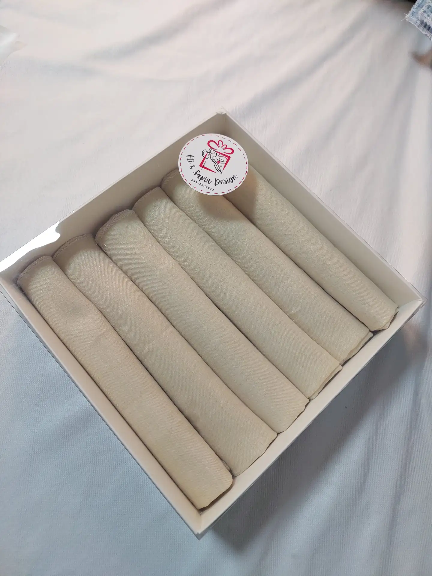 מארז מפיות וחבקים