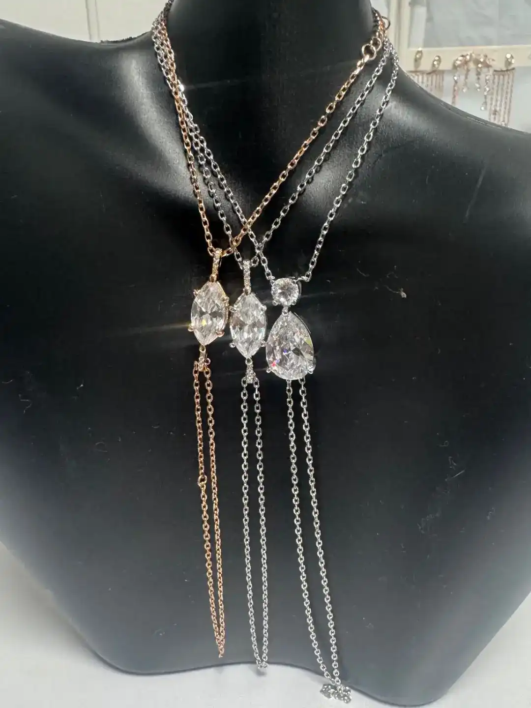 שרשרת אבן נופלת