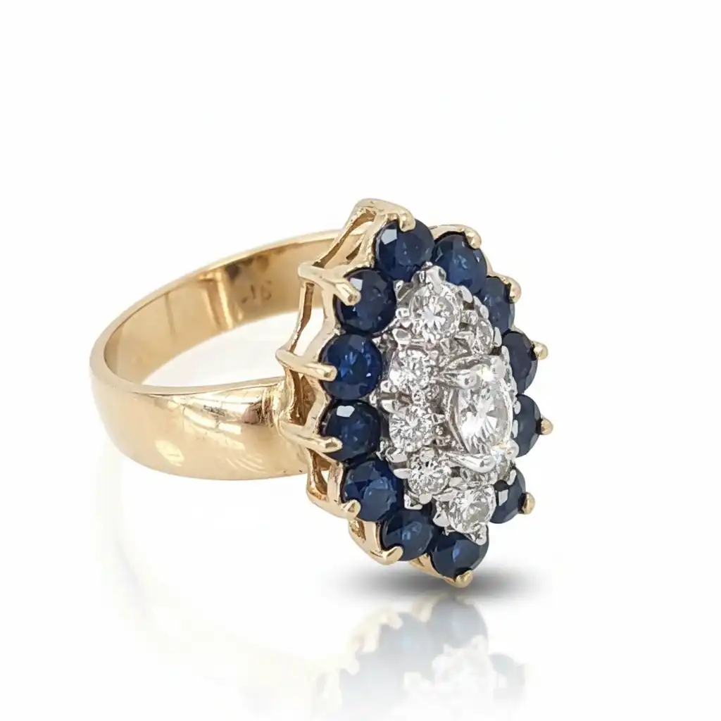 טבעת וינטג' יהלומים טבעיים נקיים 0.47GVVS בשילוב עם אבנים ספירים טבעיים