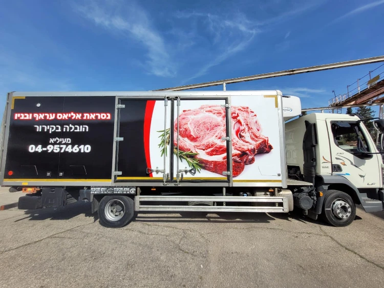 איך מתמודדים עם השמש בשילוט רכבים ?