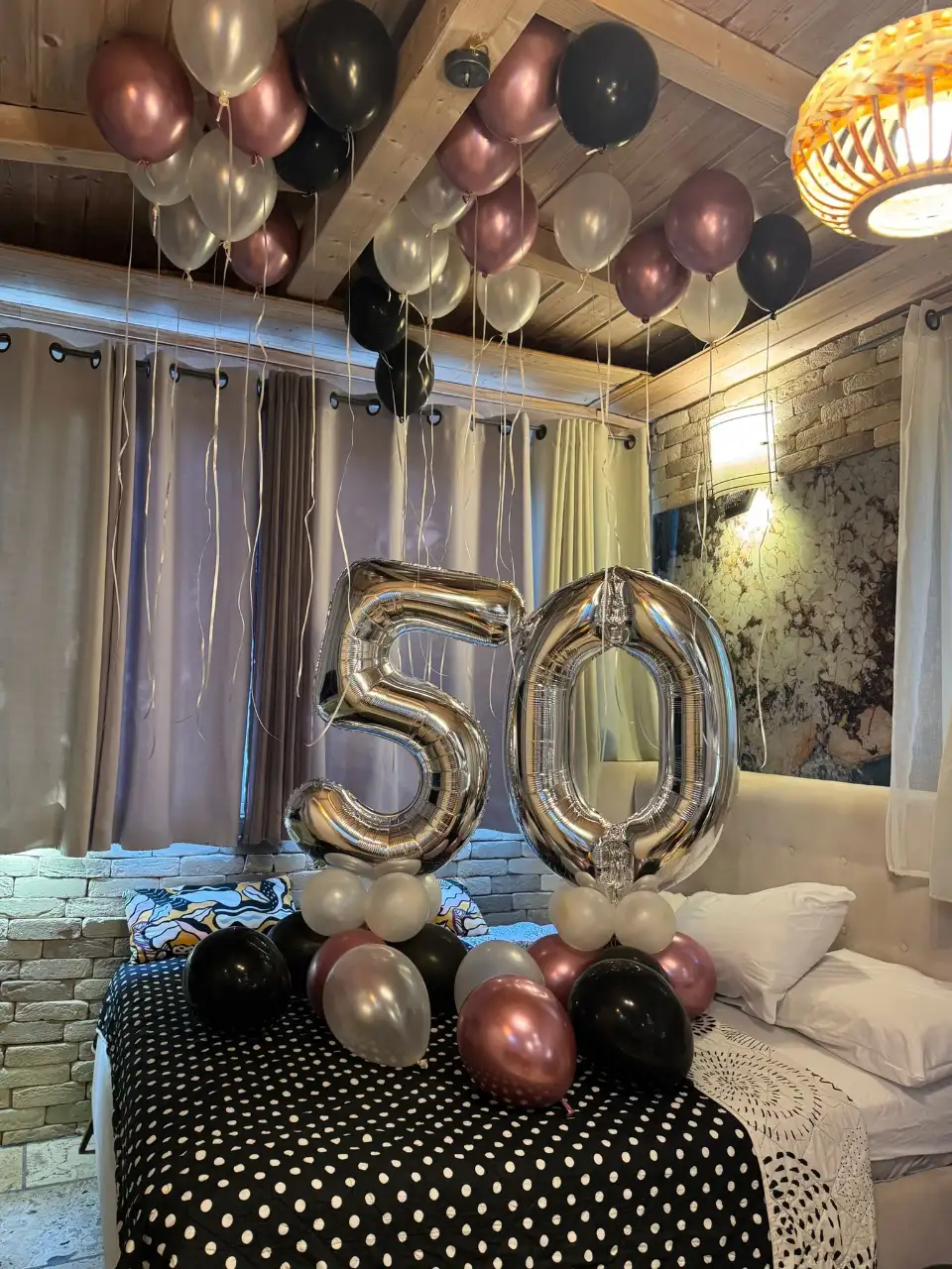 סידור חדר בלונים