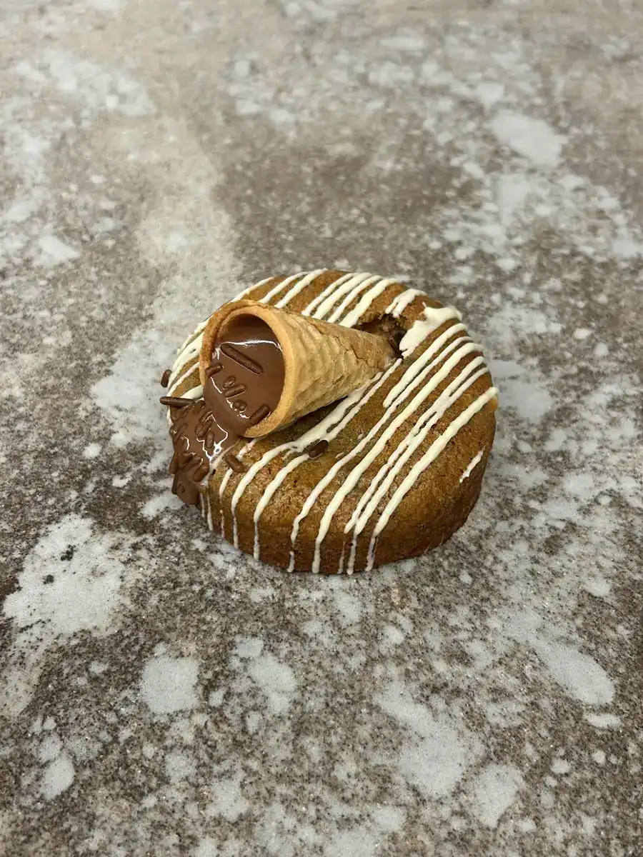 קראמבל קוקיז - מחיר לעוגיה (ניתן לקנות מארז)