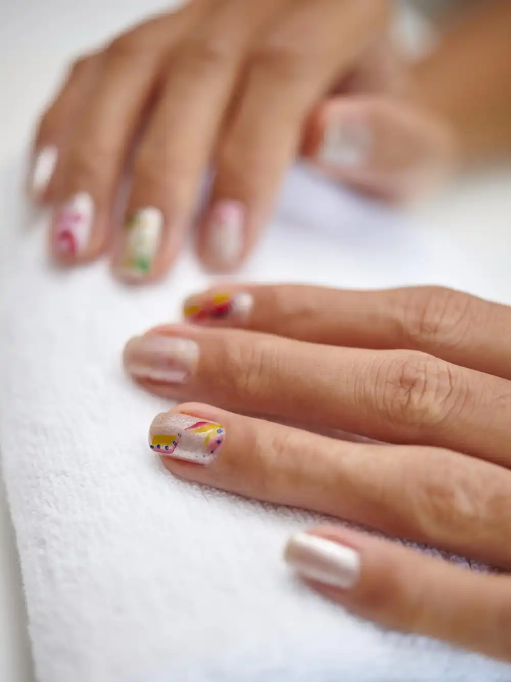 איך לבחור את סוג הלק ג׳ל שמתאים לך