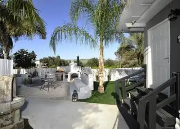 יבניאל - 4 אורחים