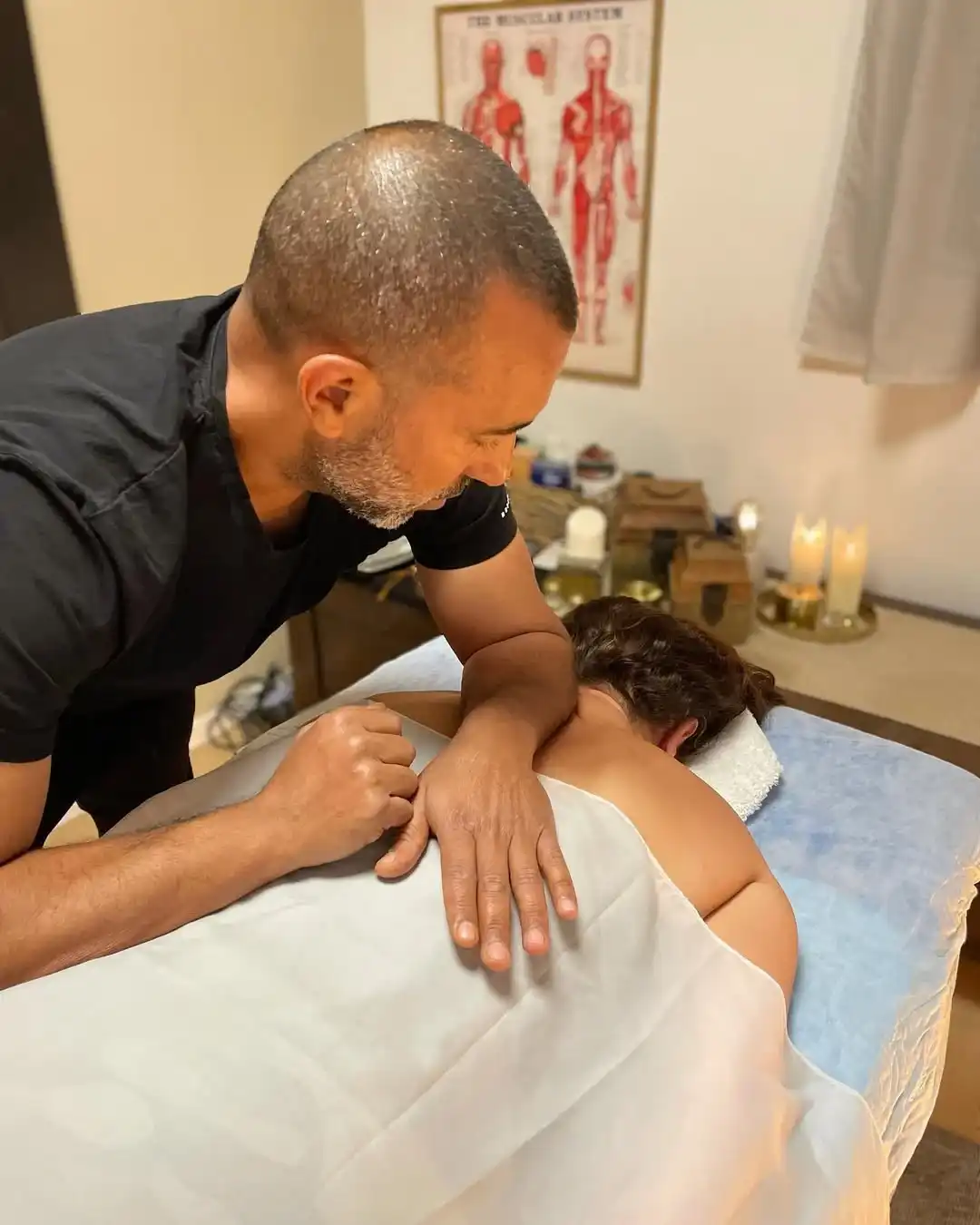 עיסוי לימפטי בפרדסיה - לניקוז רעלים והקלה עמוקה