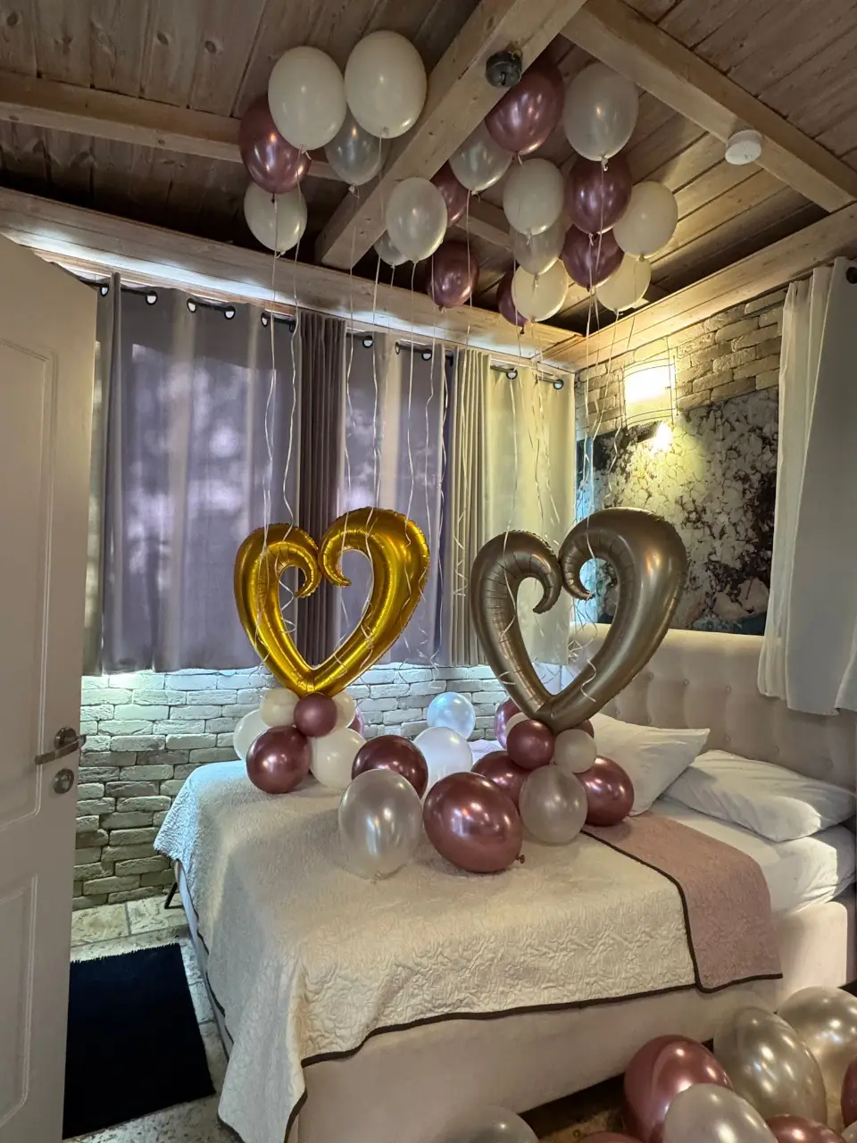 סידור חדר בלונים